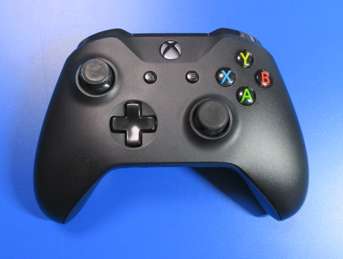 ゲームコントローラー WIRELESS CONTROLLER FOR XBOX ONE Model 170B拍卖