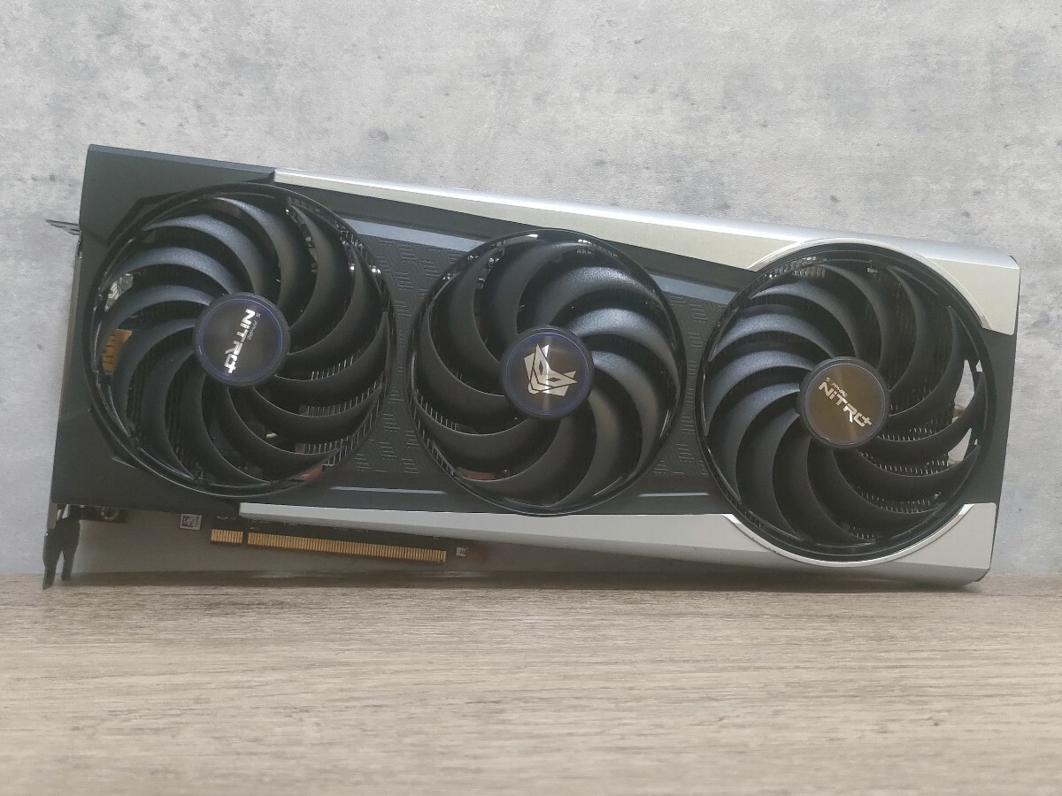 AMD SAPPHIRE Radeon RX6800 16GB NITRO+ GAMING OC 【グラフィックボード】拍卖
