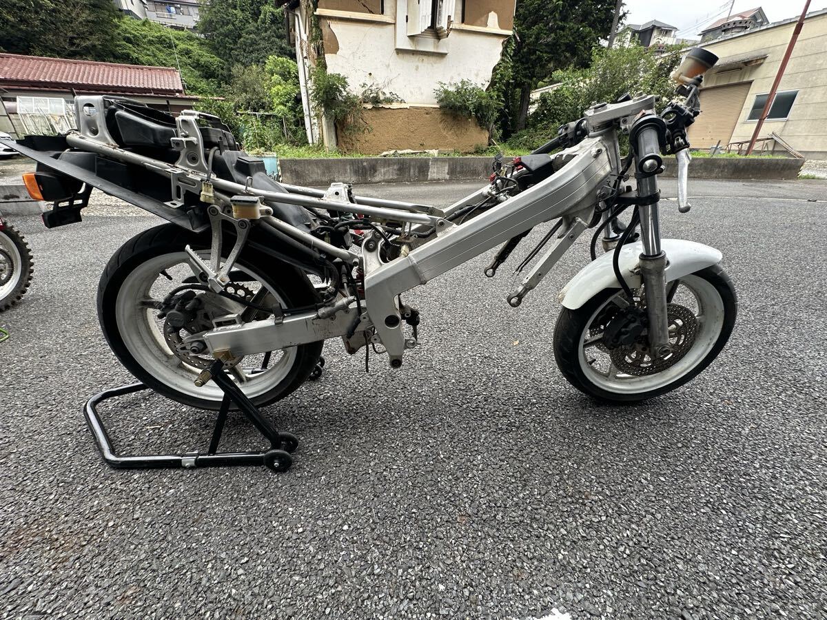 88 nsr250r 書付きフレーム 足回りセット 部品取り レストアベース 部品付き拍卖