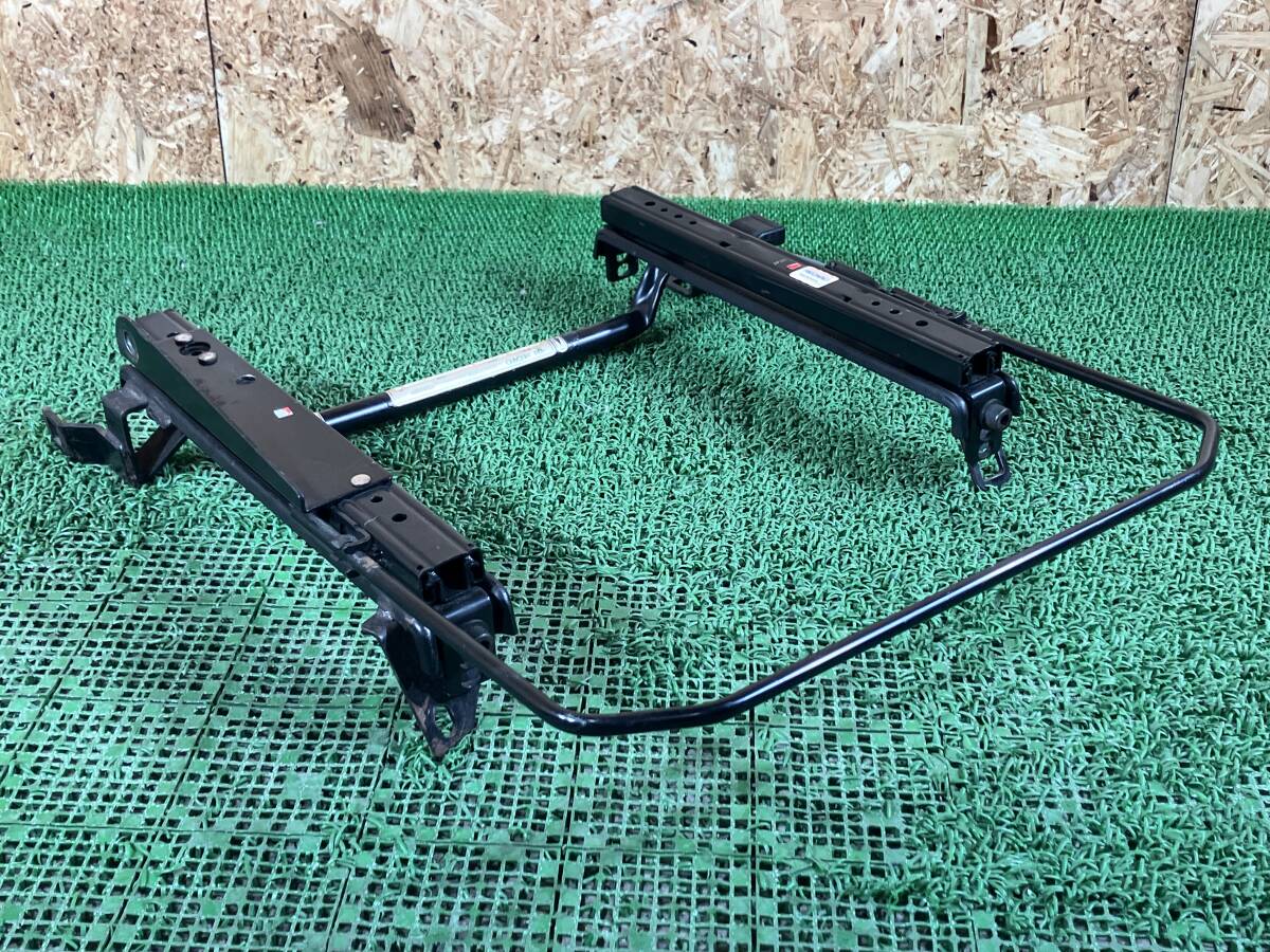 札幌発☆レカロ シートレール ベースフレーム 053920 T190系 カルディナ 助手席側 売切り!拍卖