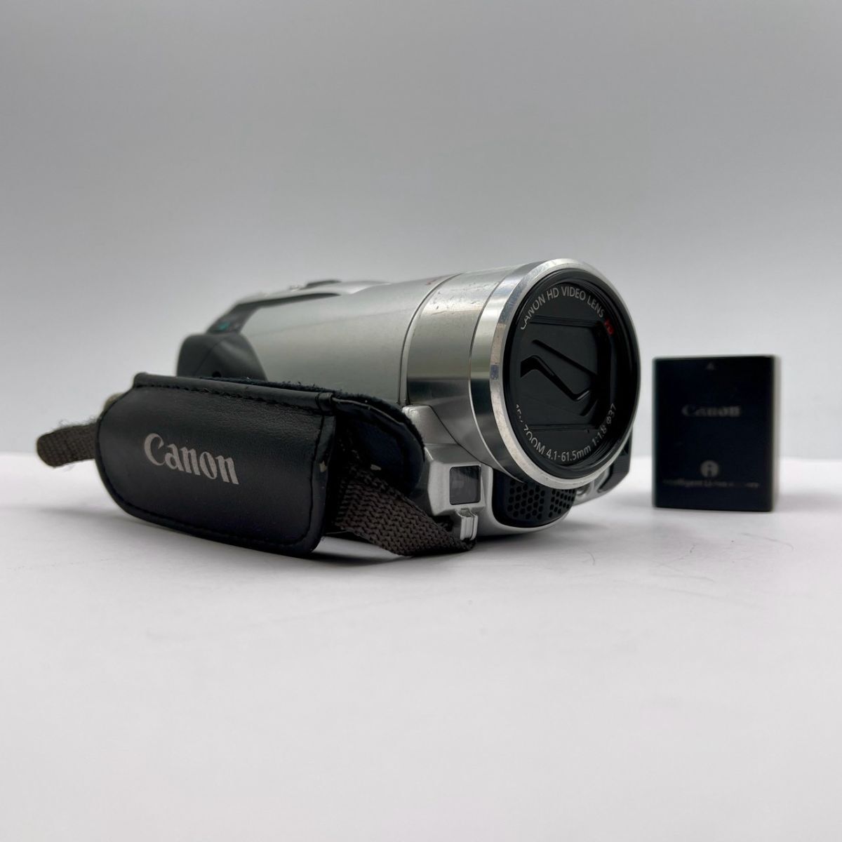 1円~⑩ 【動作確認済】Canon キャノン デジタルビデオカメラ iVIS HF M32 シルバー 光学15倍 HDビデオカメラ 本体 バッテリー 付き #④64拍卖