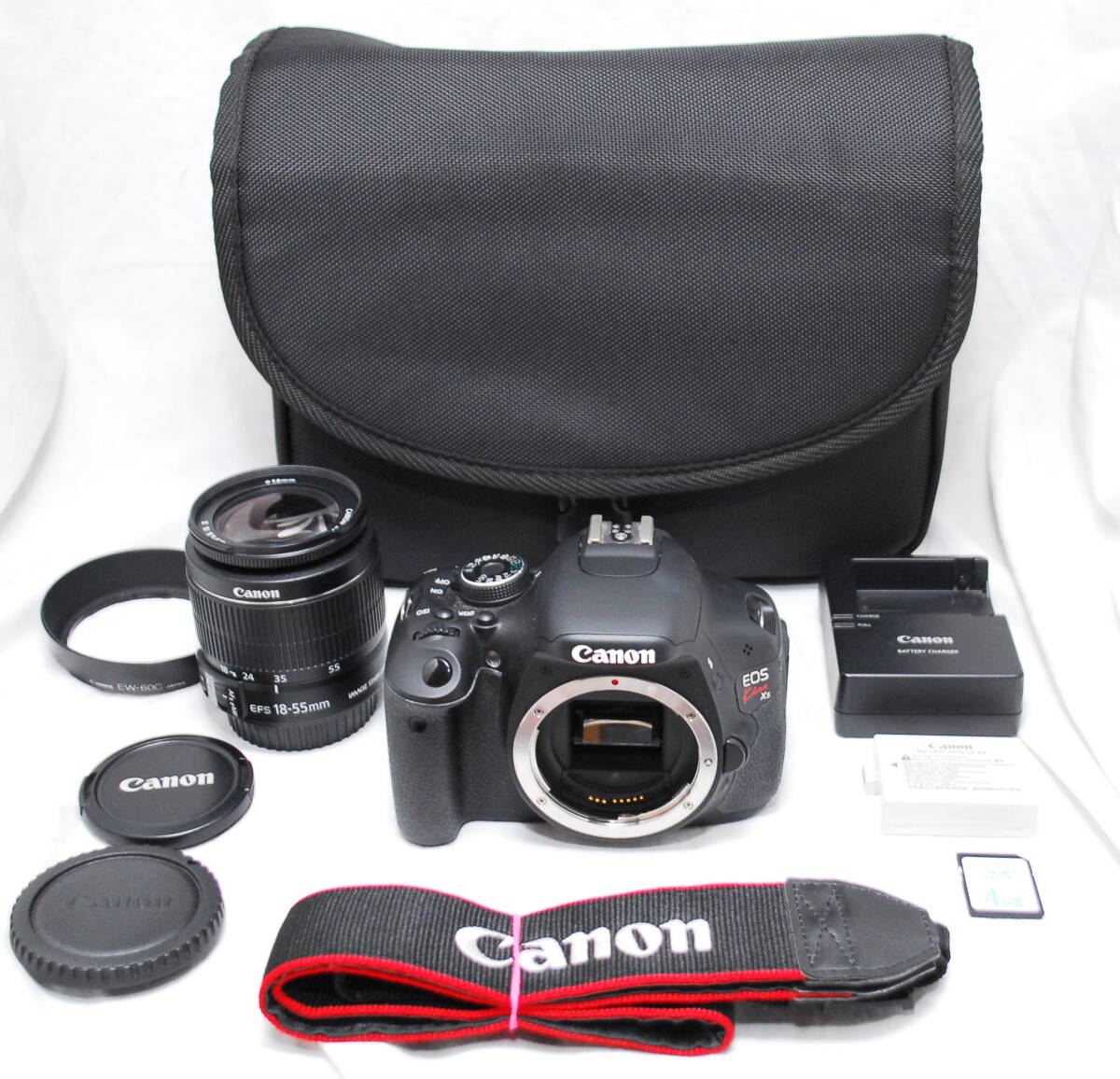 【新品級の超美品 3000ショット・豪華セットCanon キヤノン Kiss X5 EF-S 18-55 IS II拍卖