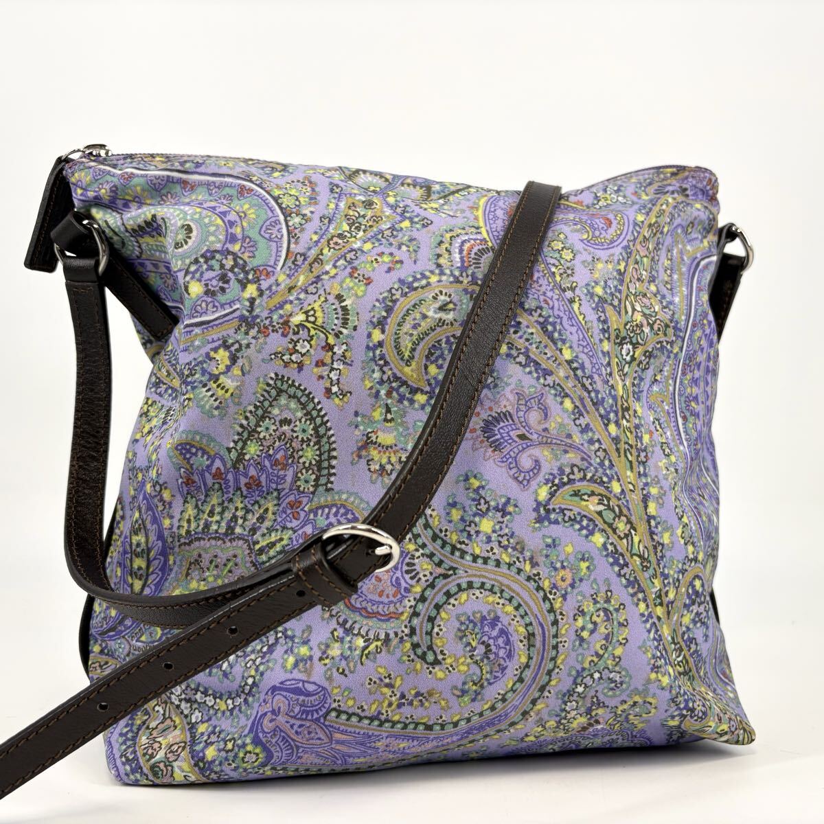 極美品!!! ETRO エトロ ショルダーバッグ メッセンジャー 斜め掛け可 ペイズリー柄 ビジネス メンズ ナイロン 軽量!!! レザー拍卖