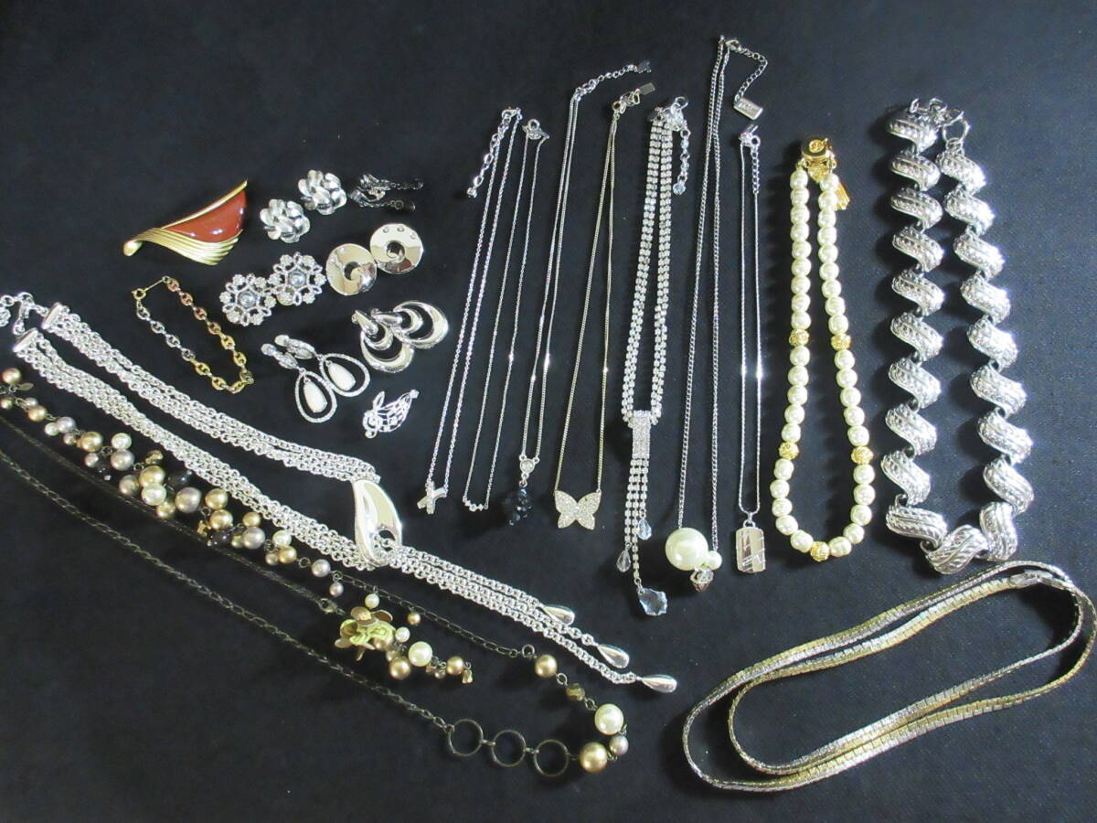 *100円~【大量】NINA RICCI/Courreges/BALMAIN/MONET/NAPIER/VB/DORLAN/AVON/他 有名ブランド アクセサリー色々 21点セット*M-29拍卖