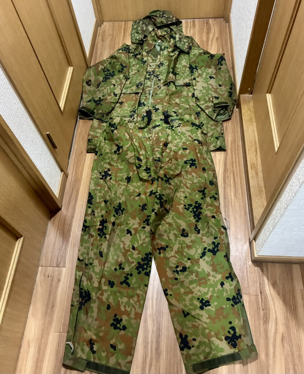 自衛隊 戦闘雨衣 3B レインコート 雨具 雨ガッパ 自衛隊迷彩 本物 実物 陸上 迷彩 戦闘服 迷彩服 作業服 陸自 兵士拍卖