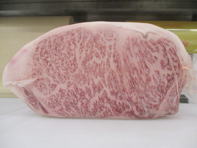 ブランド牛 チルド 長崎和牛 黒毛和牛 サーロイン ヒレ下 5900g レアA5国産ブロックローストビーフ ステーキ 焼肉カルビすき焼 リブ たたき拍卖