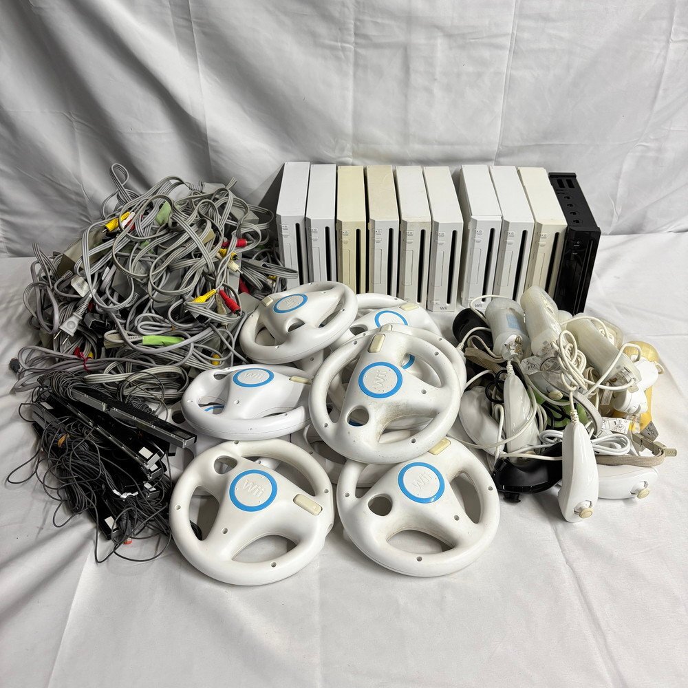 【12PG302】1円スタート ゲーム機本体 Nintendo ニンテンドー Wii 10台まとめ RVL-001 ハンドル ヌンチャク リモコン ケーブル など 現状品拍卖