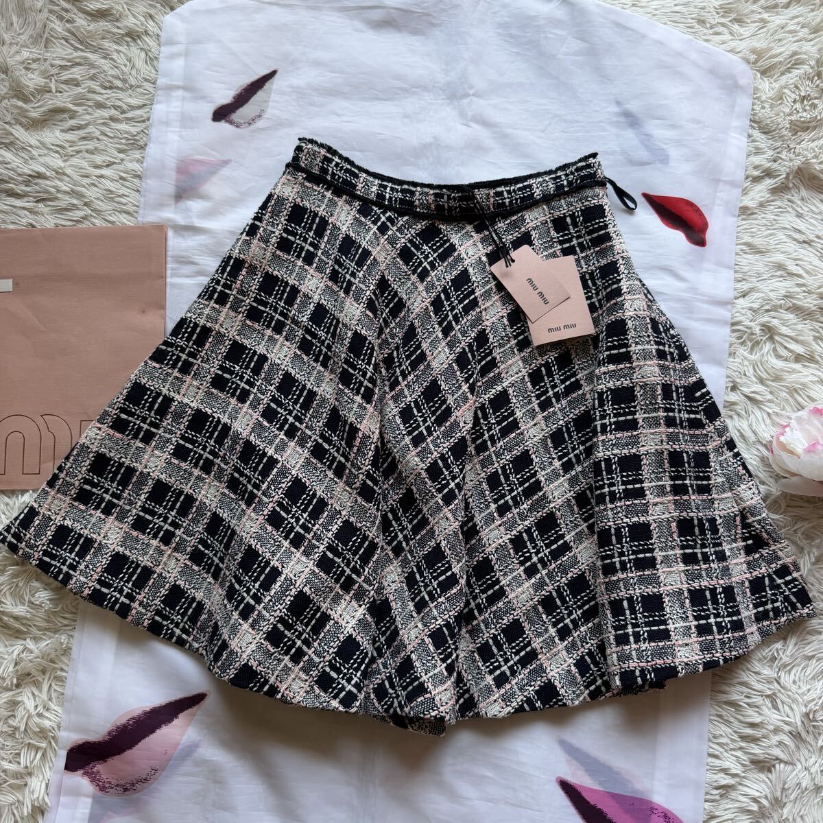 【未使用タグ付き】miu miu ツイードスカート ネイビー ピンク 36 膝丈拍卖
