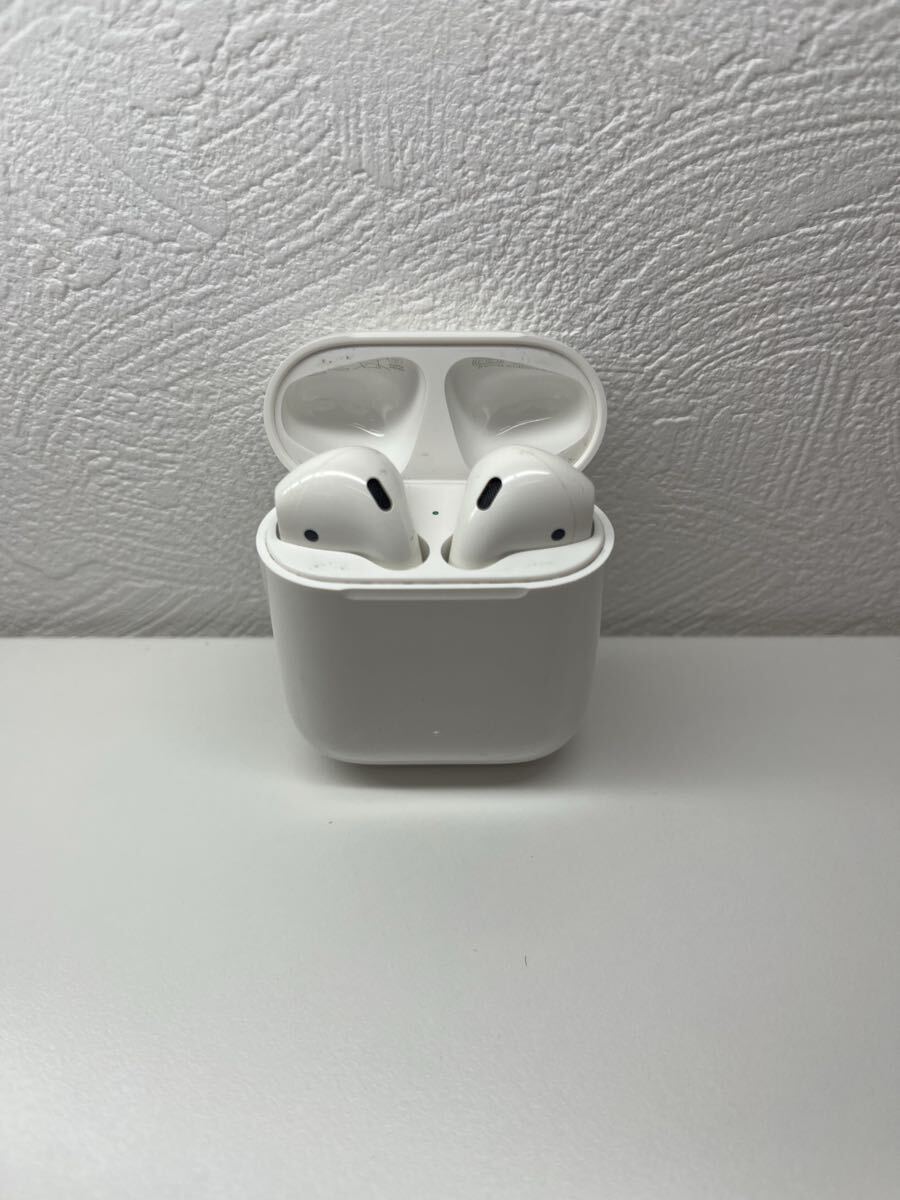 Apple AirPods 初代 イヤホン ワイヤレスイヤホン 充電ケース lightning 稼動品 音楽 オーディオ 純正 ホワイト アップル エアーポッズ拍卖