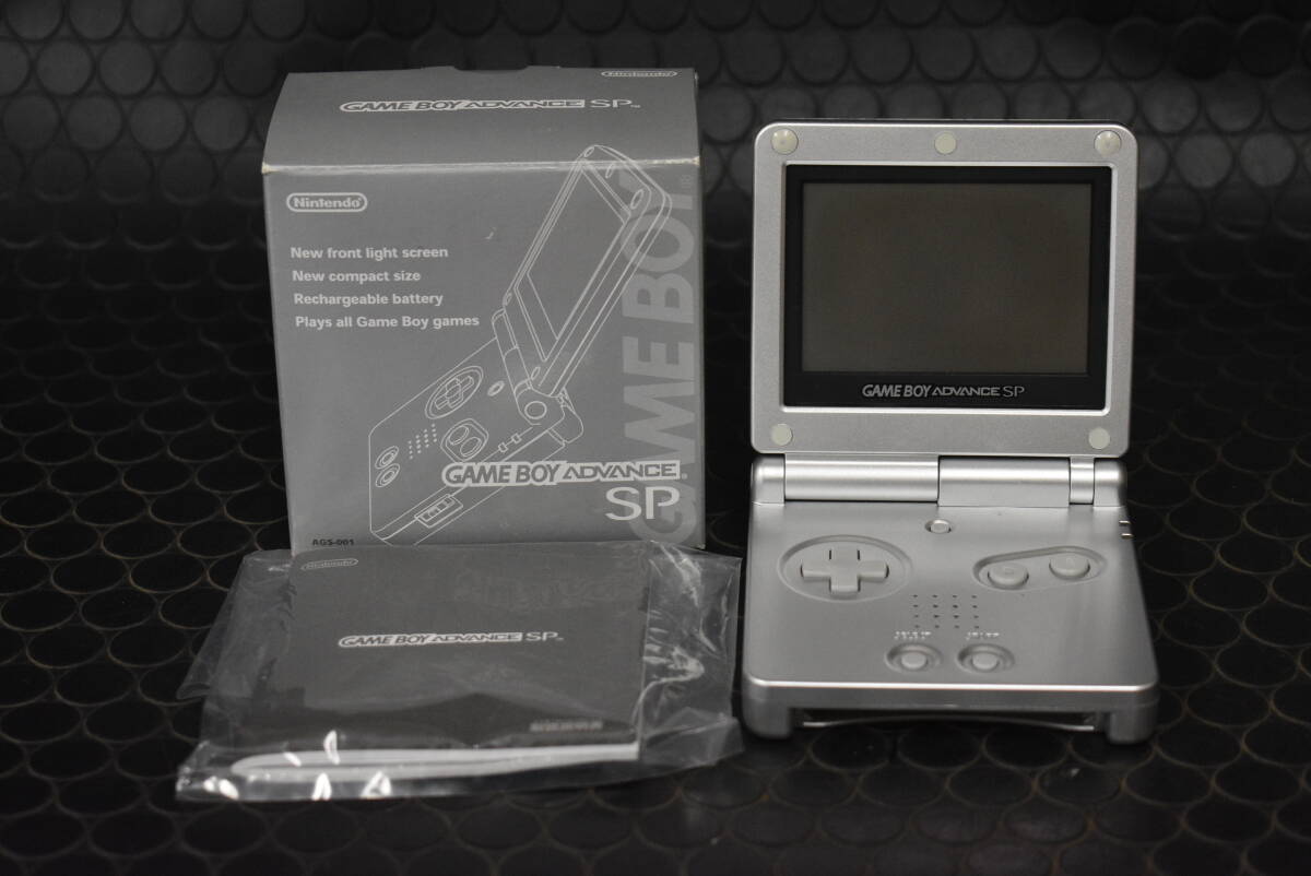 うぶ品 当時物 任天堂 ゲームボーイアドバンスSP 本体(AGS-001/プラチナシルバー) 説明書、箱付 未確認 未整備品拍卖