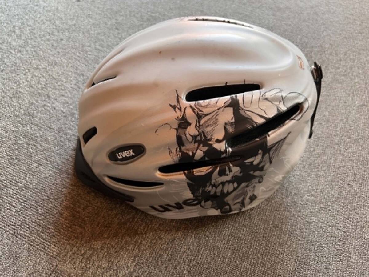 中古品!中古スキー用ヘルメット「UVEX HELMET」商品名・年式不明拍卖