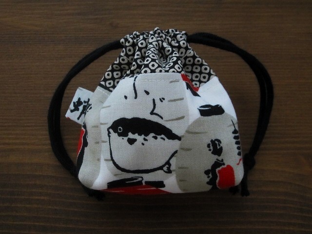 *ハンドメイド*だるまさんとフグ!(^^)!豆巾着 ミニミニ巾着 小物入れ 目薬入れ 豆整理袋 豆ポーチ めでたい!(^^)!和柄 縁起物 ミニ巾着拍卖