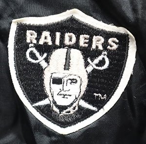 NJ87チョークラインCHALK LINEアメリカ古着アメリカ製ナイロンジャケット中綿入レイダースRAIDERSスタジャン90’Sビンテージ黒系Mオールド拍卖