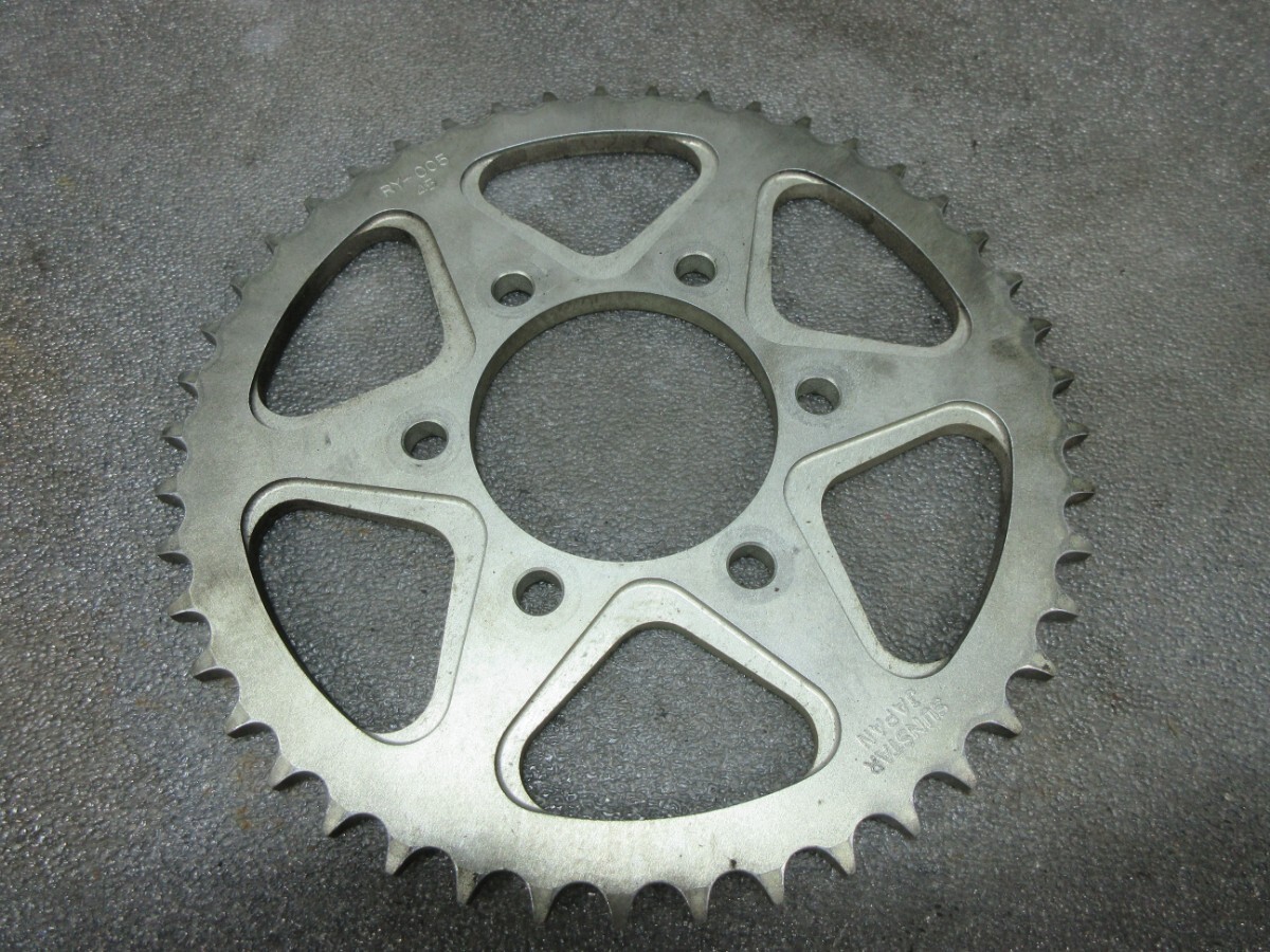 B【E4155】ヤマハ TW200 社外リアスプロケット サンスター 美品!!【茨城発】2JL/同梱多いほど送料お得!!DG07J拍卖