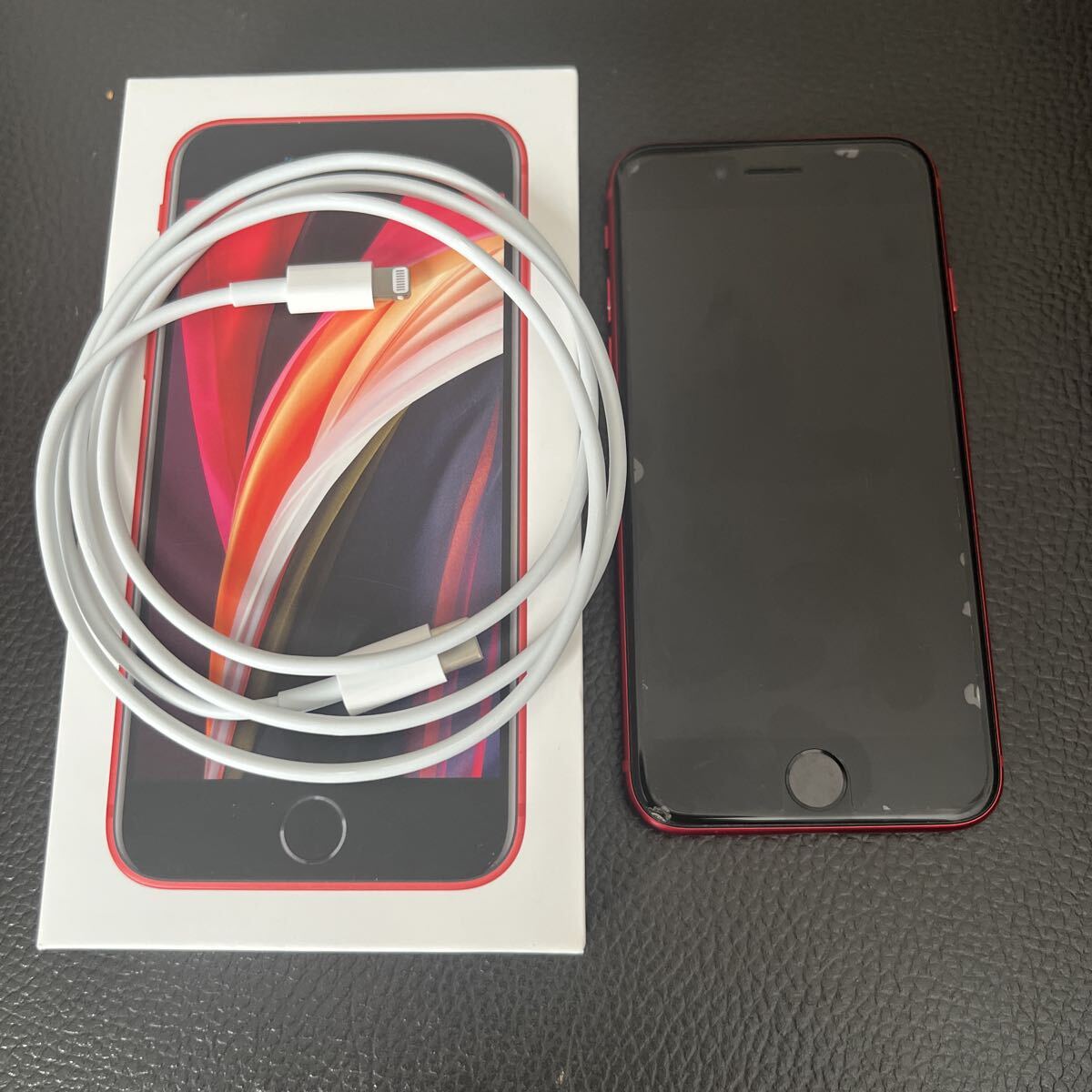 iPhone se2 初期充電器付き拍卖