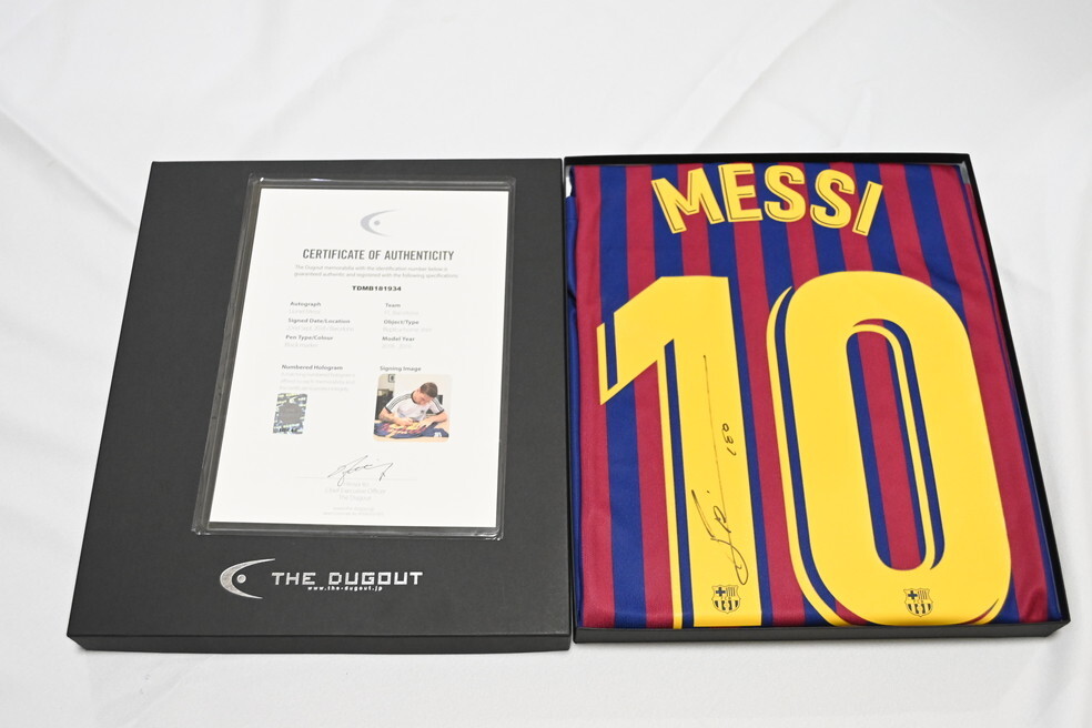 THE DUGOUT 証明書付 MESSI リオネル・メッシ 直筆サイン入り ユニフォーム XXL FCバルセロナ 2018-2019 COA ホログラム有拍卖