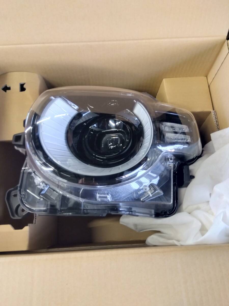 新型クロスビー(MND1S)左ヘッドライトユニット 小傷あり拍卖
