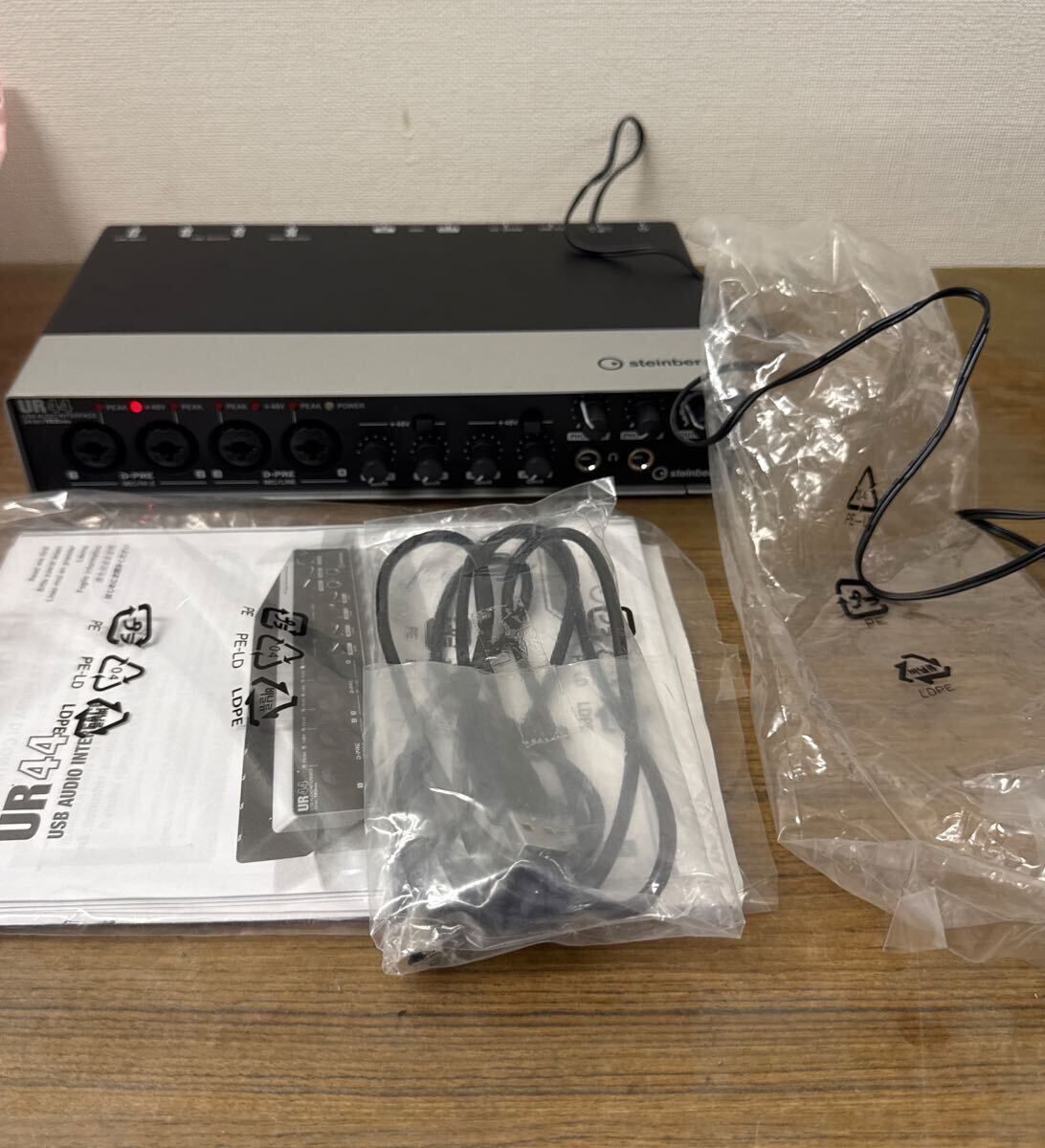 Steinberg UR44 USB オーディオインターフェース スタインバーグ 音響機材 通電確認のみ ジャンク拍卖