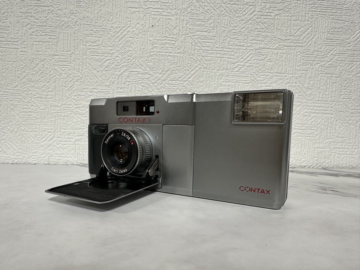 CONTAX T 初期型 チタン コンパクトフィルムカメラ Carl Zeiss Sonnar 38mm F2.8 T コンタックス ゾナー コンパクトフラッシュ付き拍卖