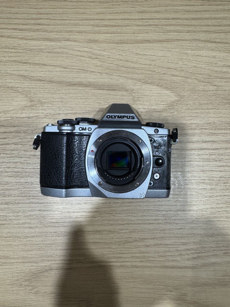 OLYMPUS OM-D E-M10 ボディ ミラーレス一眼カメラ ブラック拍卖