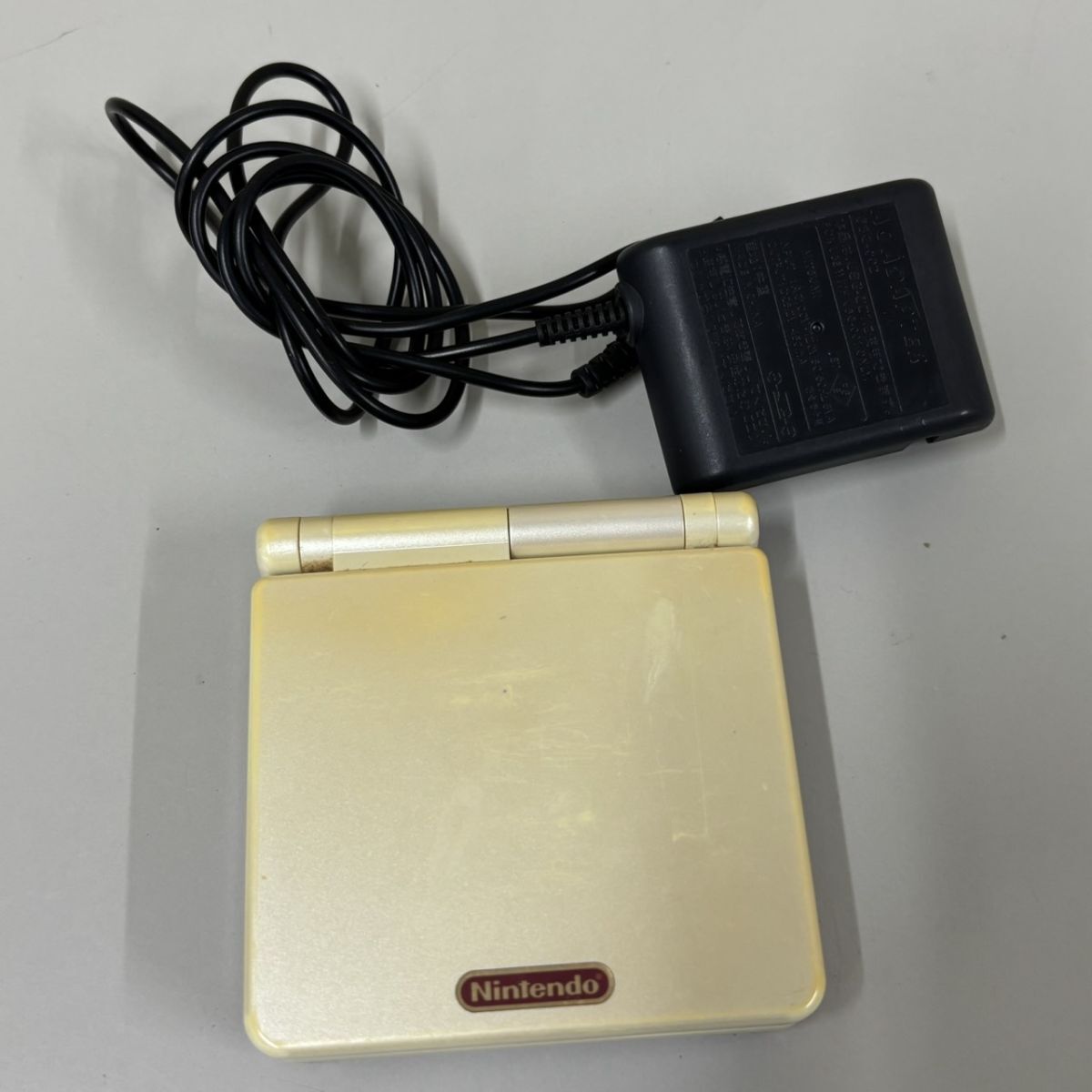 C335-P8-1148 NINTENDO GAME BOY ADVANCE SP AGS-001 ファミコンカラー アダプタ付き ゲーム機 通電確認済み TE拍卖