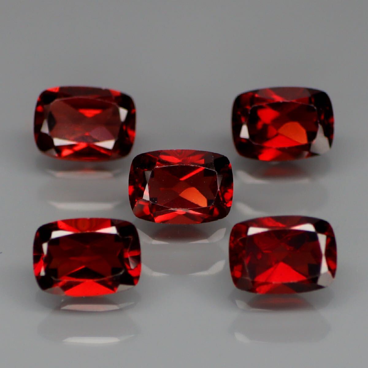 非加熱 VS 天然レッドガーネット 7x5mm x 5個 5.70カラット拍卖