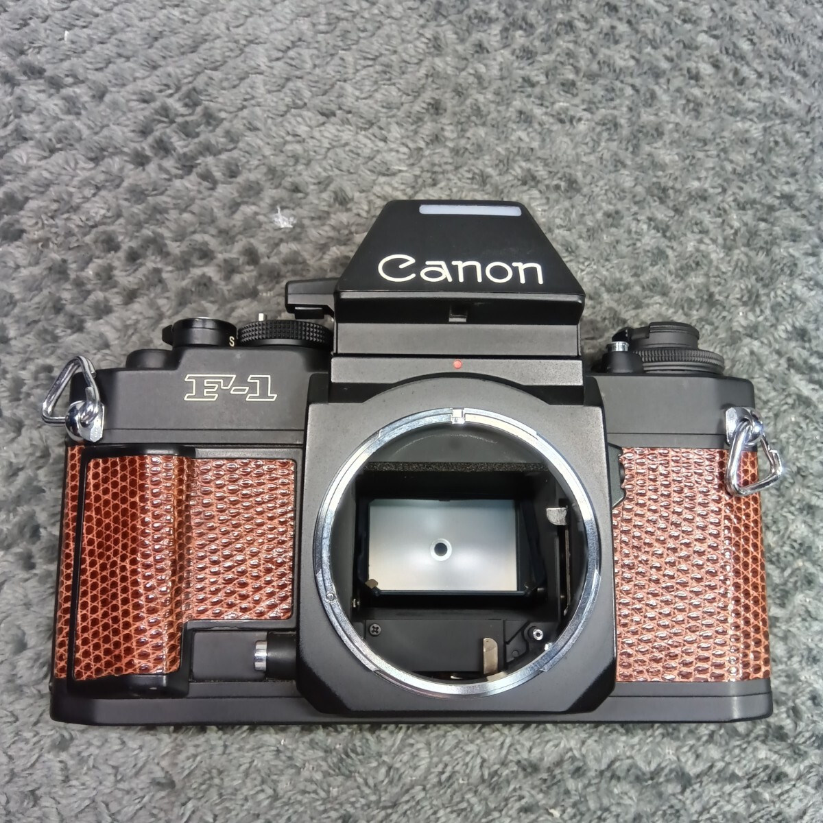 Canon New F1 キャノン フィルムカメラ ボディ ブラック拍卖