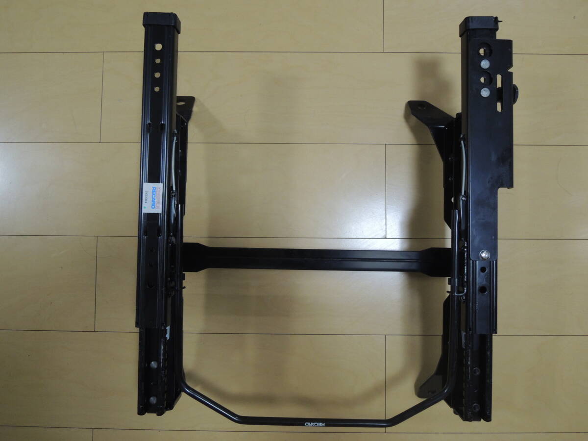 RECARO シートレール 右席 スバル インプレッサ レヴォーグ WRX STI XV GJ GP VM VAB 運転席 R席 セミバケ拍卖