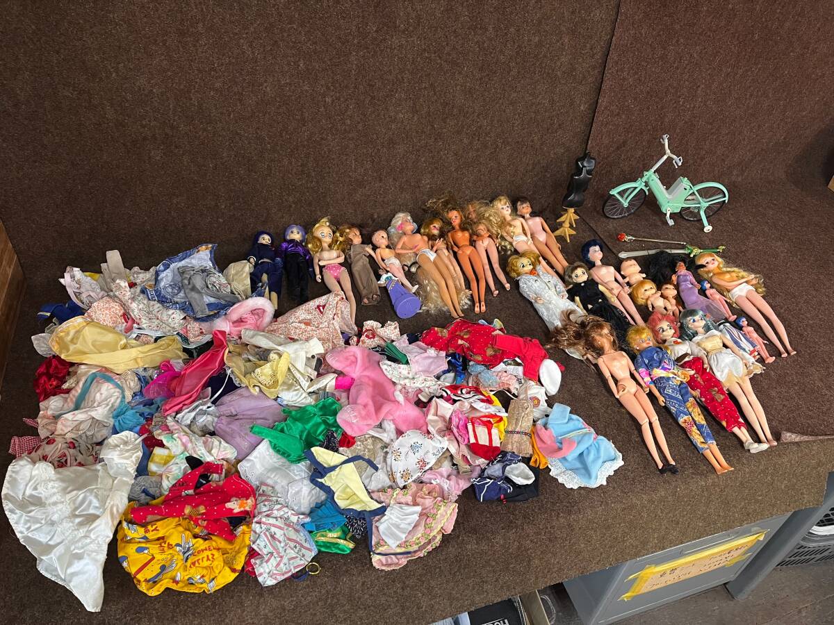 120*葉★約4㎏ 大量 着せ替え人形 ドール 洋服 小物 まとめ売り Barbie ジェニー リカちゃん 昭和レトロ ジャンク拍卖