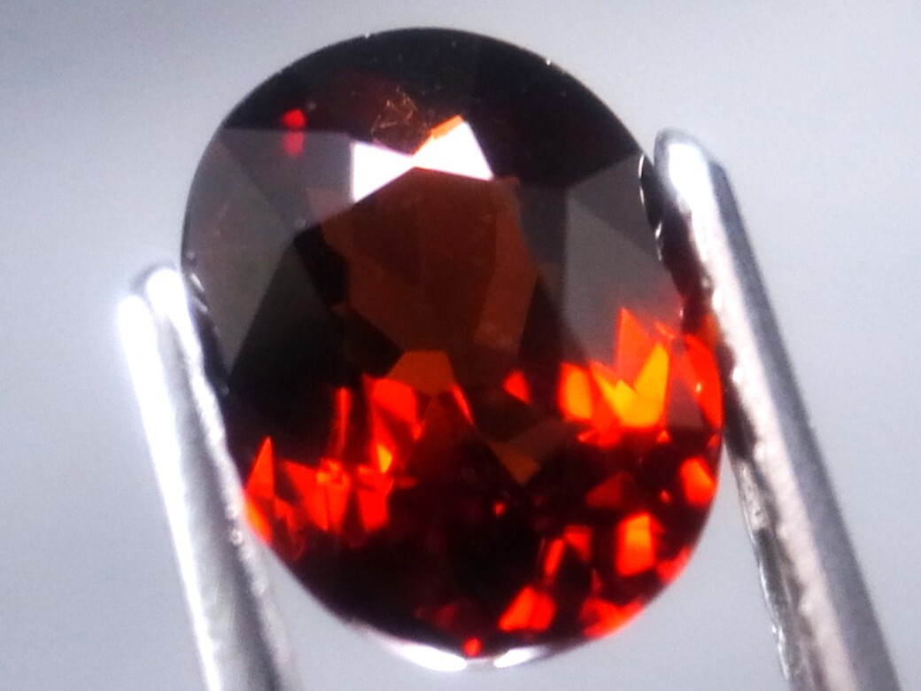 1.28ct 新品・天然パイロープガーネット マダガスカル産拍卖