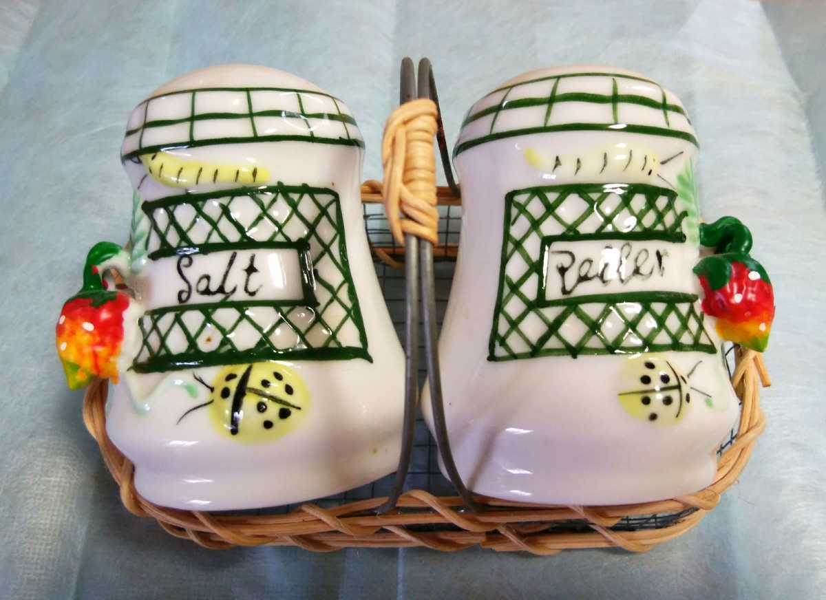 値下げ!未使用!卓上調味料入れセット【かご付き】 いちご、テントウムシ陶器 オシャレ、可愛いく演出! ソルト&ペッパー 236㌘拍卖