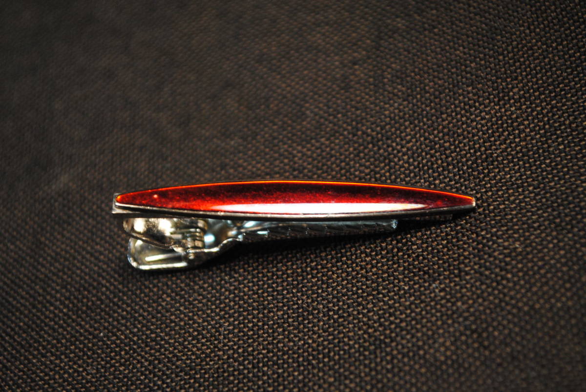 ワイン 貴石 七宝焼 猫目形 ネクタイピン 拍卖