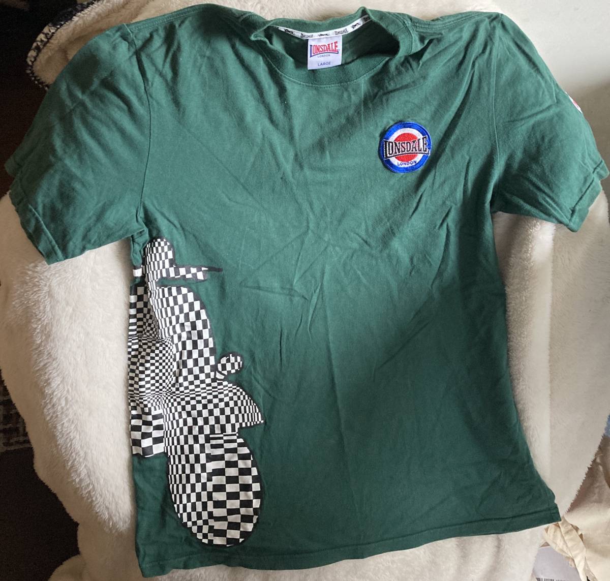 モッズ&ロックなあなたへ♪【LONSDALE ロンズデール】 めっちゃカッコいいターゲットマークのTシャツ メンズ 希少なLサイズですよ~♪拍卖