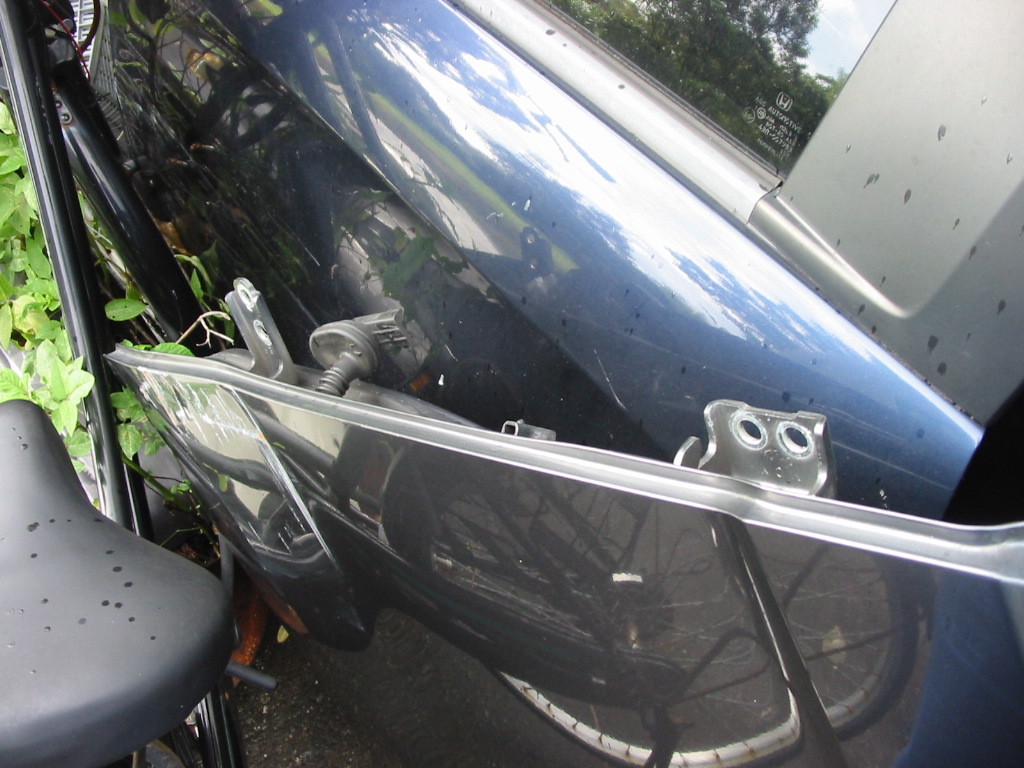 送料全国520円 交渉有 N-WGN JH1 左後ろ ドア 蝶番 左 リアドア ドアと車体の取り付け部分 ネジ付き Nワゴン JH2 NH737M 1つ 在庫確認要す拍卖