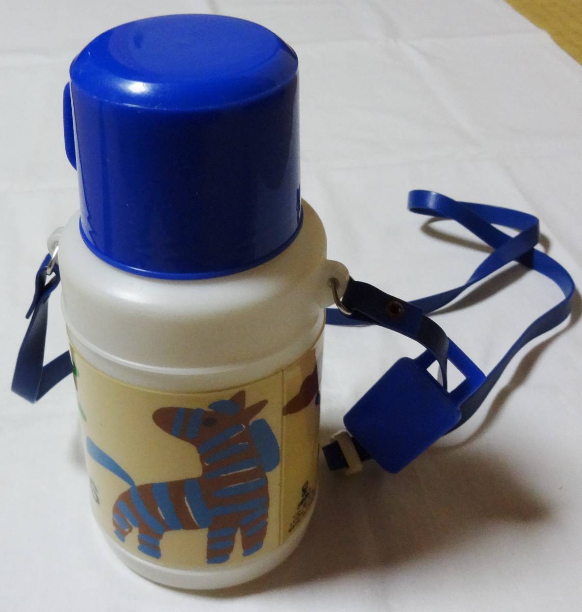 昭和レトロ!sannrioサンリオ、ANIMAL FROLICS(ヒョウ、シマウマ等)動物柄のついた水筒拍卖