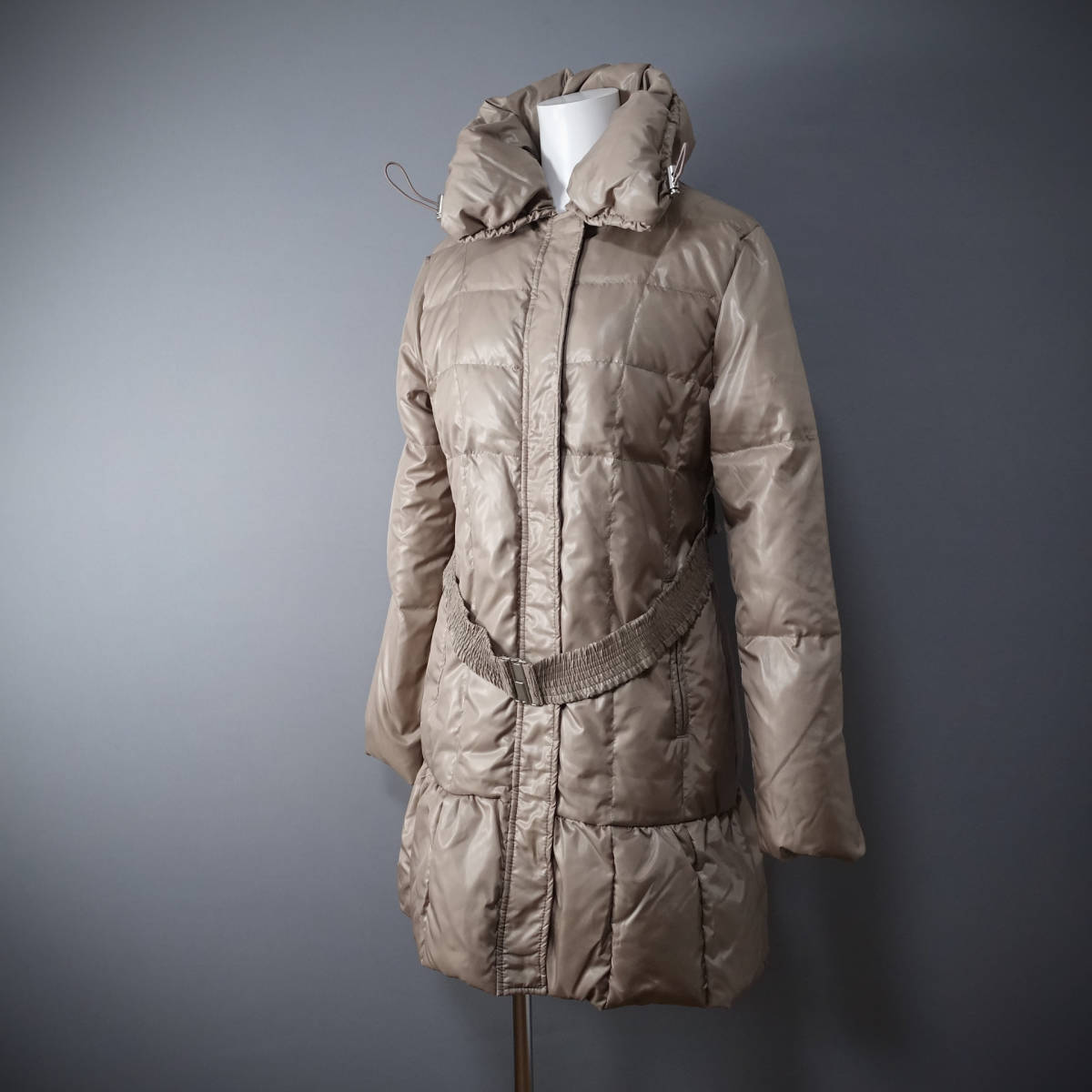 vous meme/ヴ・メーム/M/ベルト付きダウンコート/ベージュ拍卖