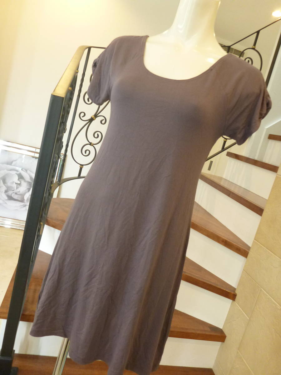 美品 tkings of subitosece グレー ストレッチ抜群 肩スリット ワンピース 6 S相当拍卖