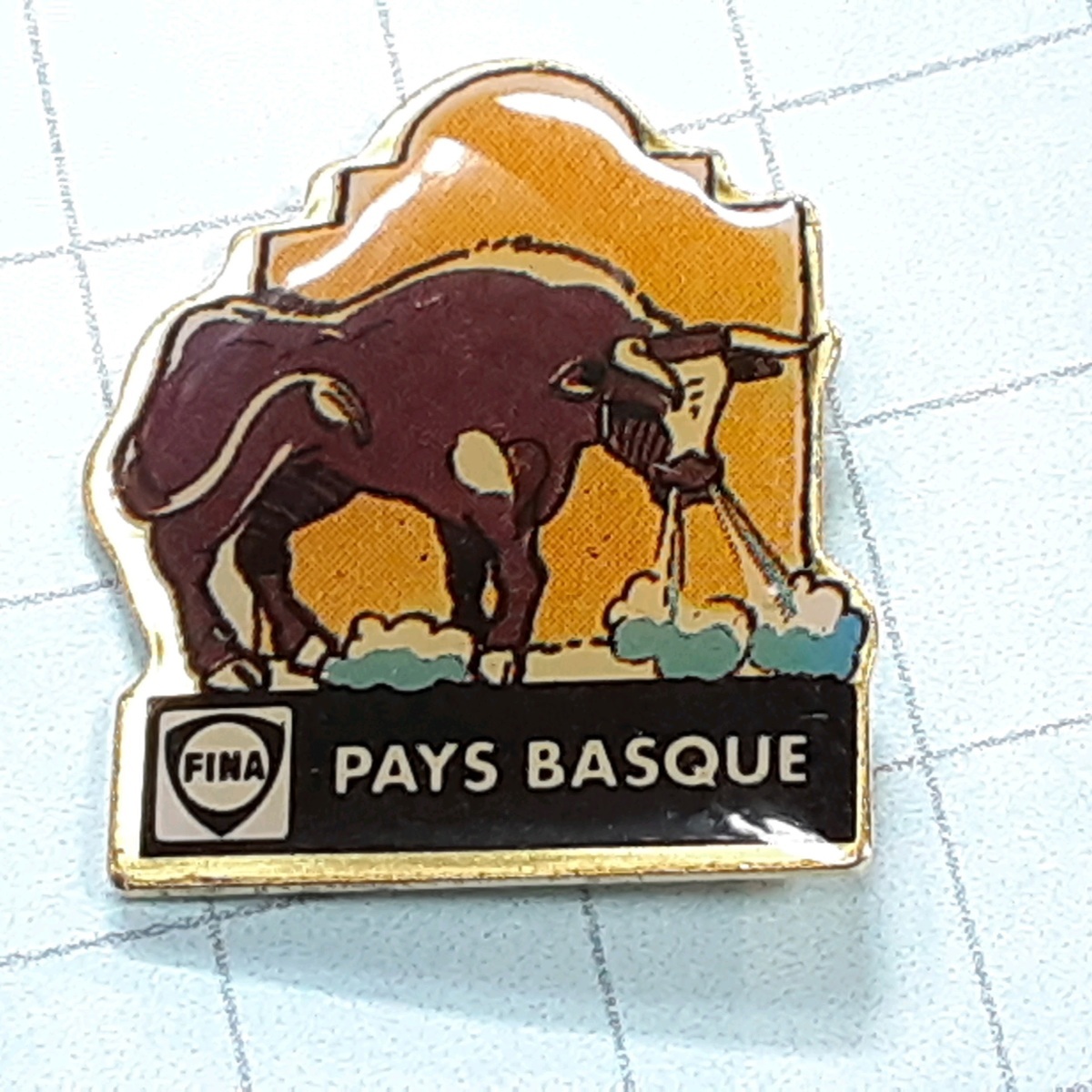 送料無料≫バッファロー☆輸入 アンティーク ピンバッジ☆ A01919拍卖