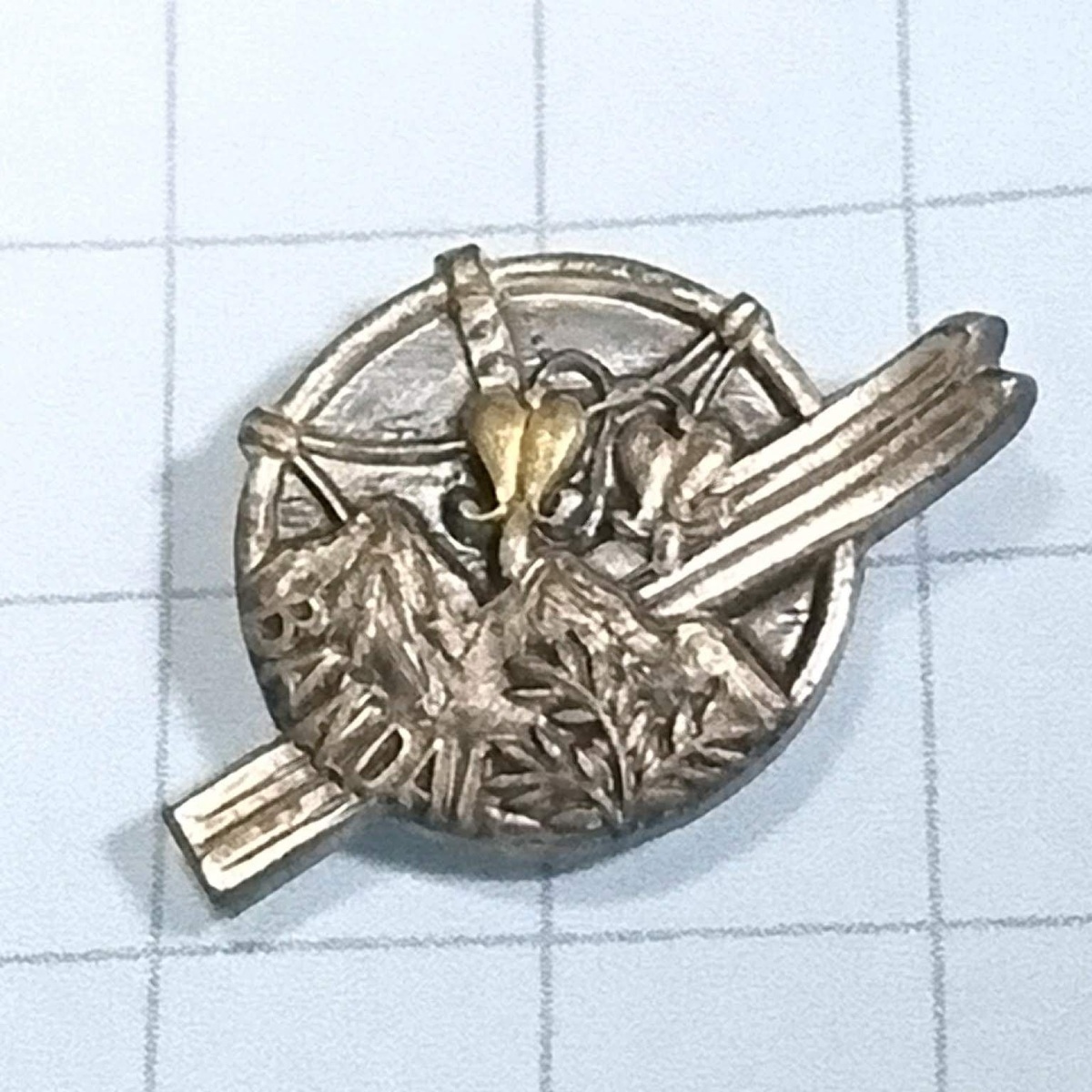 送料無料)福島県 磐梯スキー場 ご当地 観光地 記念 ピンバッジ A02037拍卖