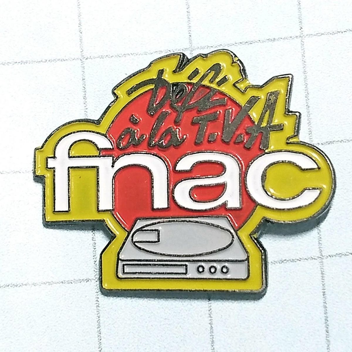 送料無料)DVD CD fnac 輸入 アンティーク ピンバッジ A02639拍卖