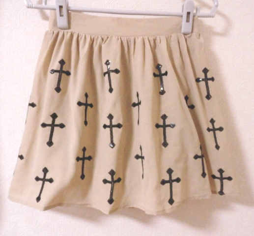 【300円均一】 フリーズマート FREE'S MART 可愛い~♪ ベージュ 十字架 超ミニ ミニスカート M 〒198拍卖