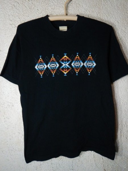 to3364 MONGOL800 モンゴル800 モンパチ 半袖 tシャツ ネイティブ デザイン ロック バンド 人気 送料格安拍卖