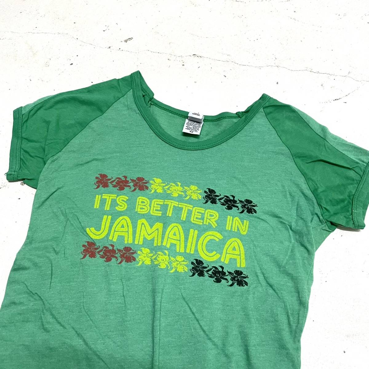 USA製 URBAN RENEWAL ジャマイカ プリント Tシャツ レディース Mサイズ / 緑 ラグラン ラスタカラー OUTFITTERS 2トーン拍卖