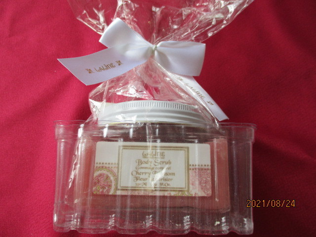 ラリン ボディースクラブ ボディマッサージ チェリーブラッサム 350ml拍卖