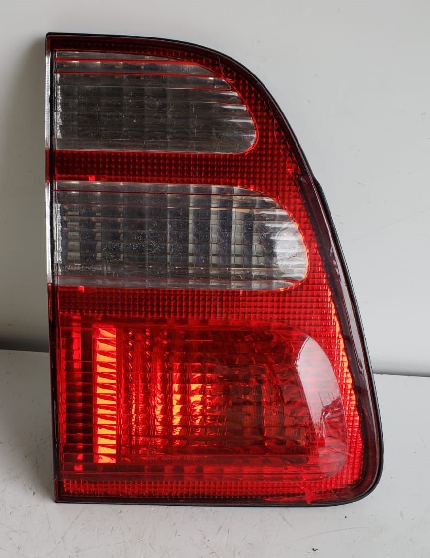 トヨタ ランドクルーザー 100 HDJ101K テールランプ 右拍卖