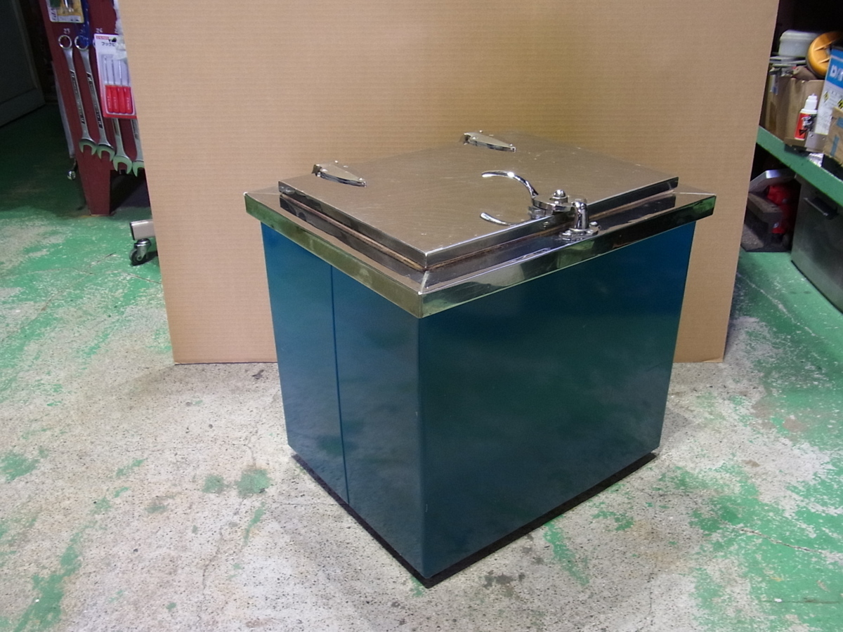 ■■【即決】昭和レトロな ステンレス張り 保冷庫 現在ではなかなか入手困難な商品です! これからの季節お洒落な演出にお使い下さい!!拍卖