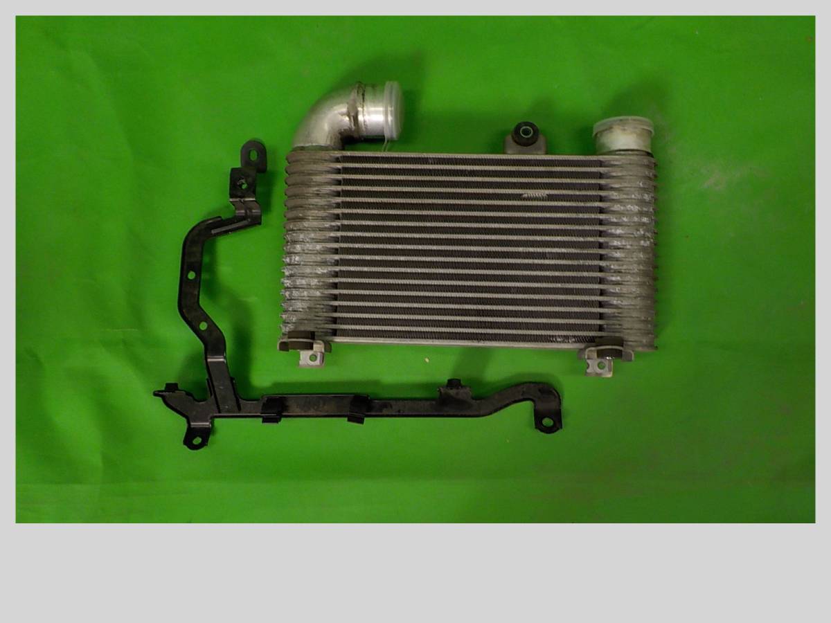 TOYOTA トヨタ インタークーラー ハイエース KDH200V 17940-30050 I-0284 xxx拍卖