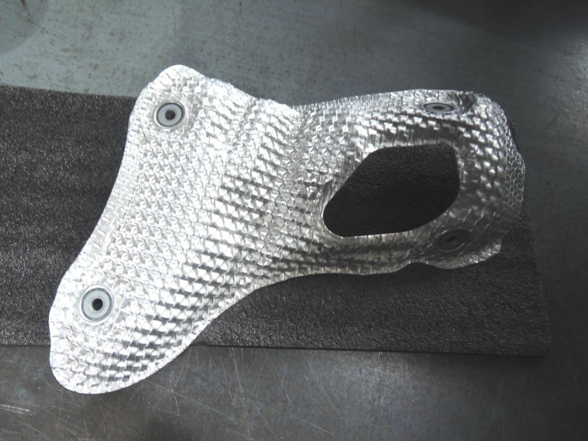 同梱不可 1円 在庫処分 DAA-ZVW51 プリウス 純正 マフラー 遮熱板 T-0434 2411拍卖