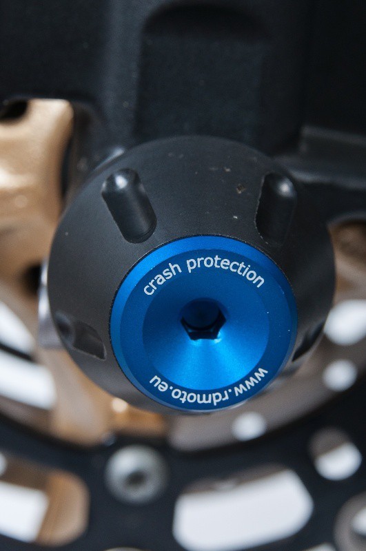 16/ GSX-R600 :04-05 GSX-R750 :04-05 フロント アクスルスライダー ガード クラッシュプロテクター拍卖