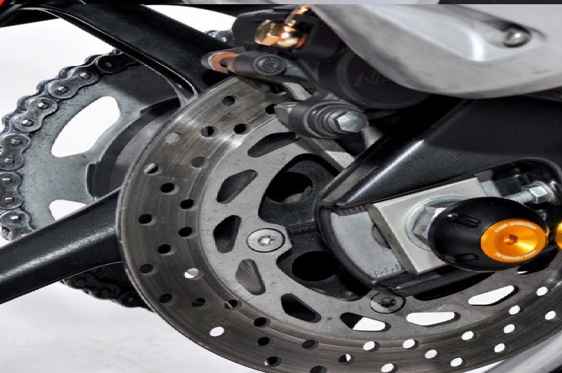 26/ GSX-R 750 年式:08-10 GSX-R 600 年式:08-10 リア アクスルスライダー ガード クラッシュプロテクター拍卖